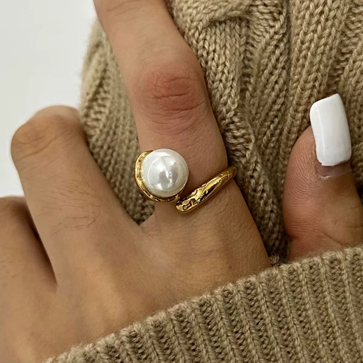 Stainless Steel Gold Plated Ring - Hammered Pearl