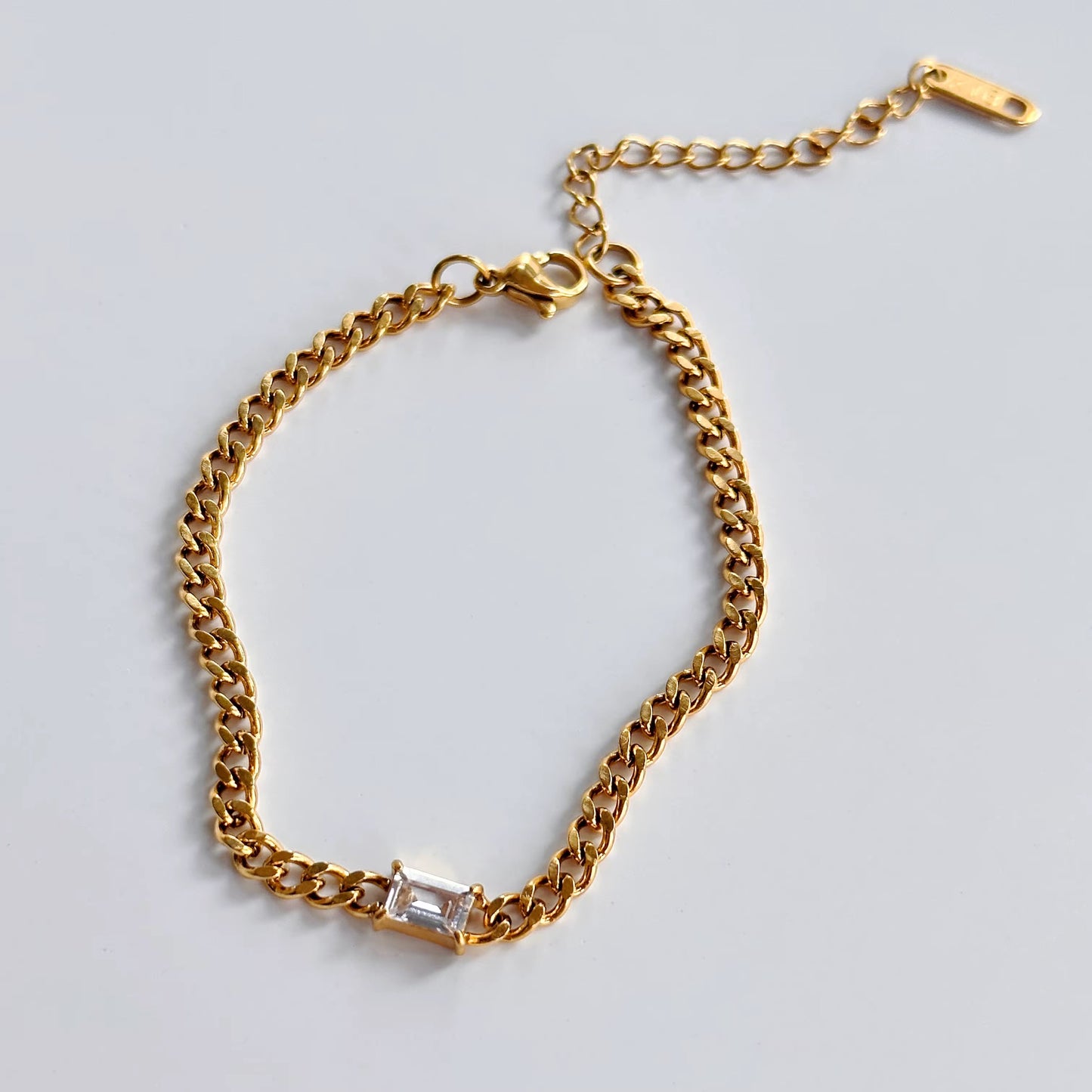 Vergoldetes kubanisches Armband – Edelstahl mit Zirkonia-Edelstein